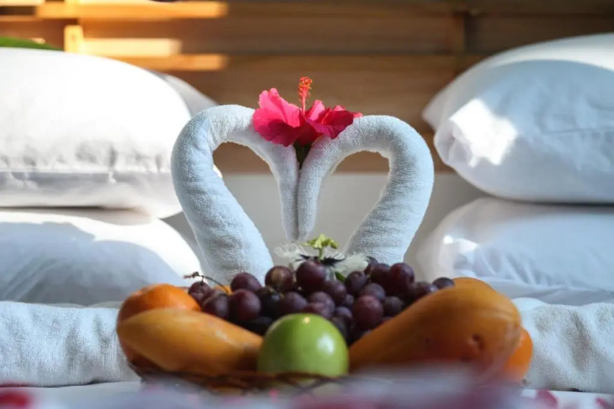 Blue Water Thoddoo Inn