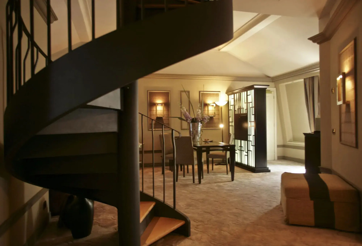 Grand Visconti Palace