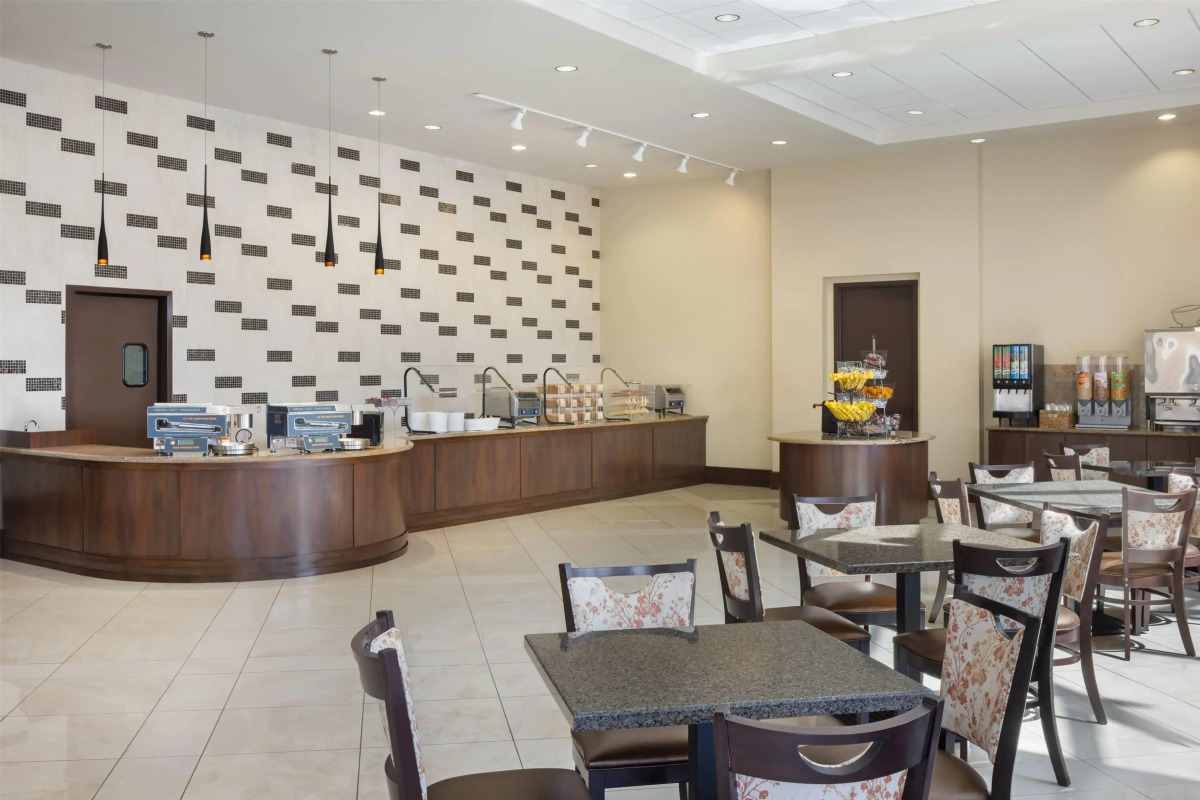 Ramada Plaza by Wyndham Orlando Resort & Suites Intl Drive