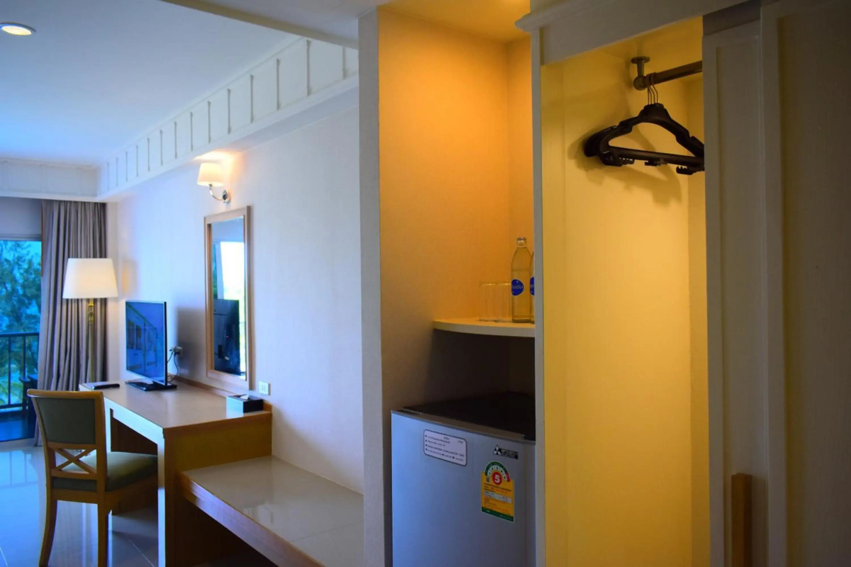 Seapine Beach Golf and Resort Hua Hin