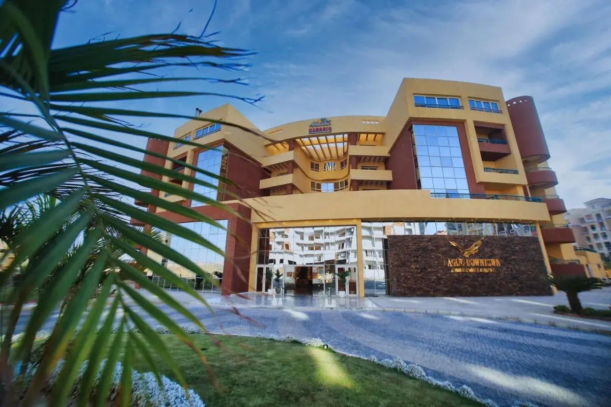 Eagles Downtown Zahabia & Beach Resort