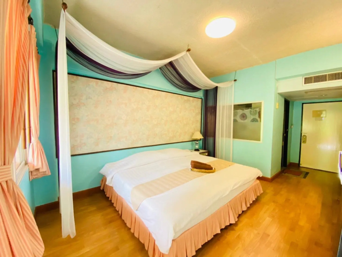 Safari Riviera Resort