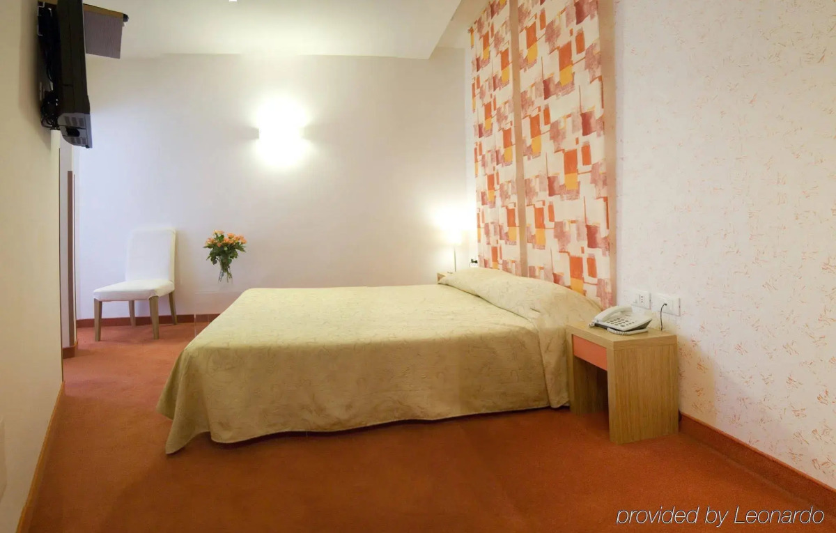 Residenza Domizia- Guest House