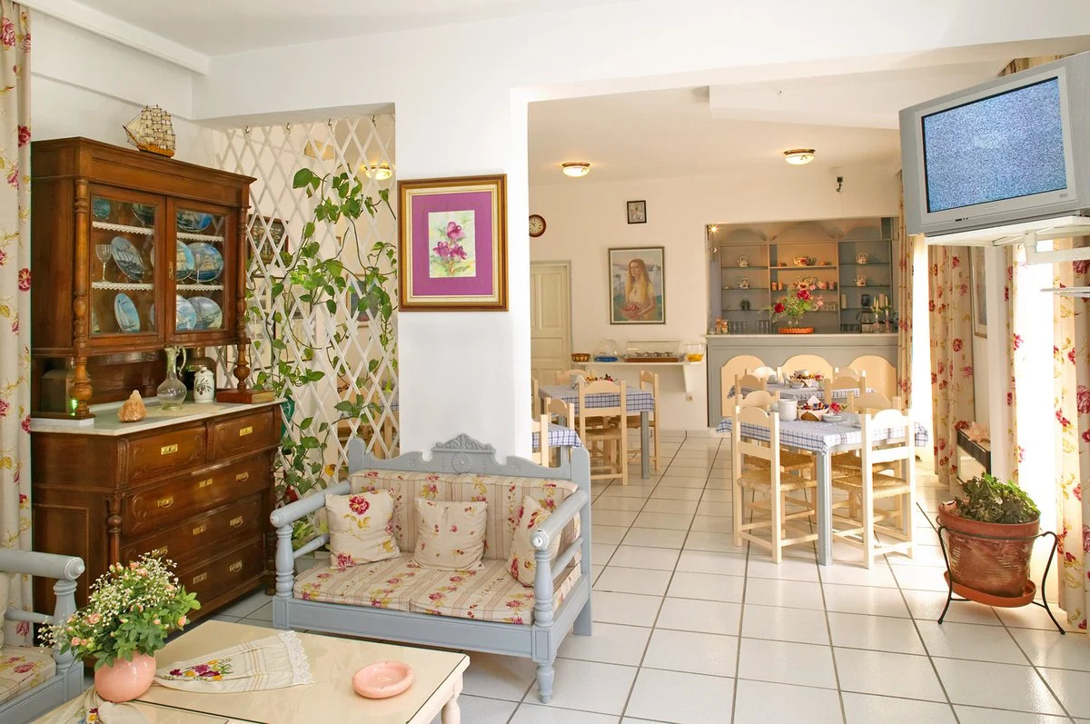 King Thiras Hotel