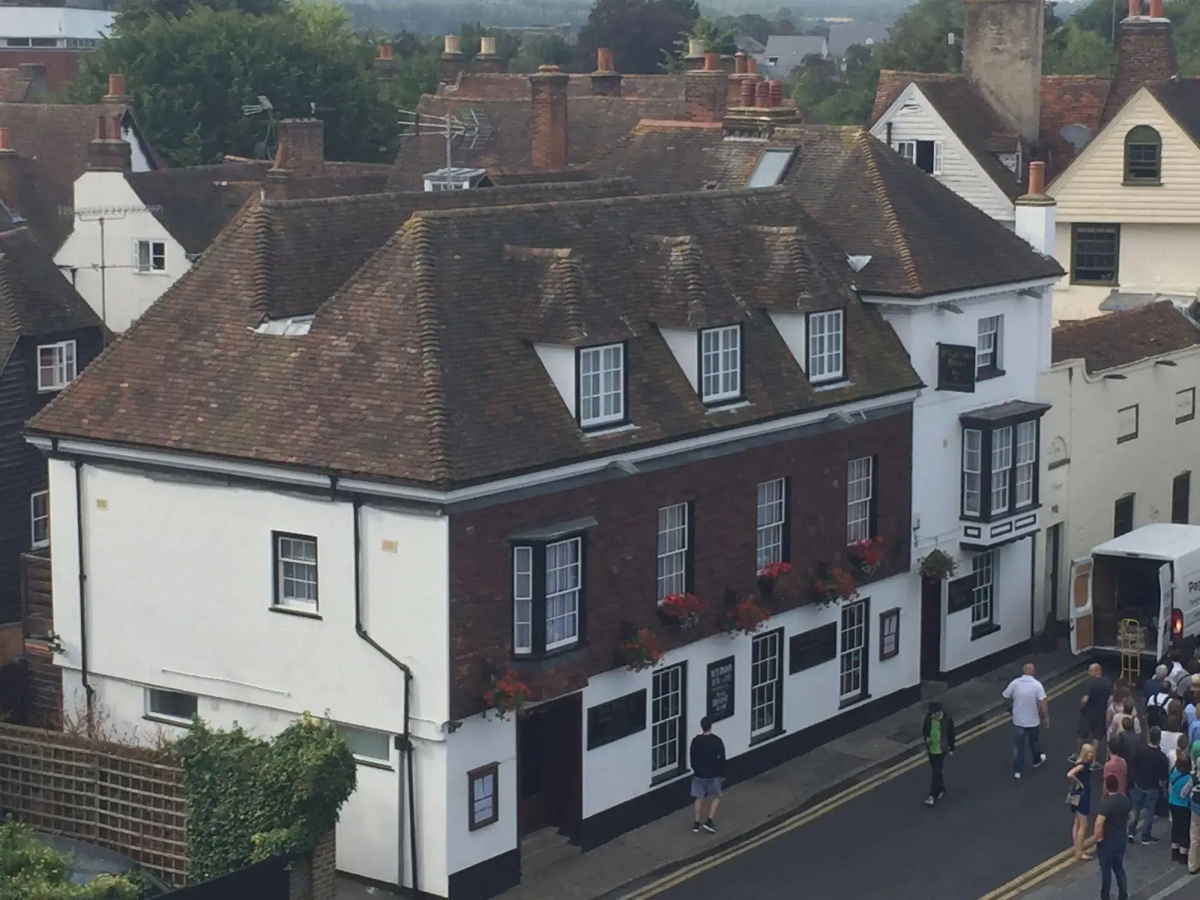 The Pilgrims Hotel