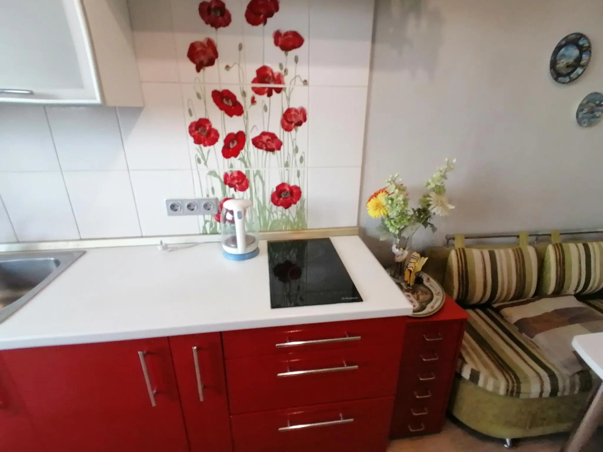 Как дома. Левый берег на Троллейная