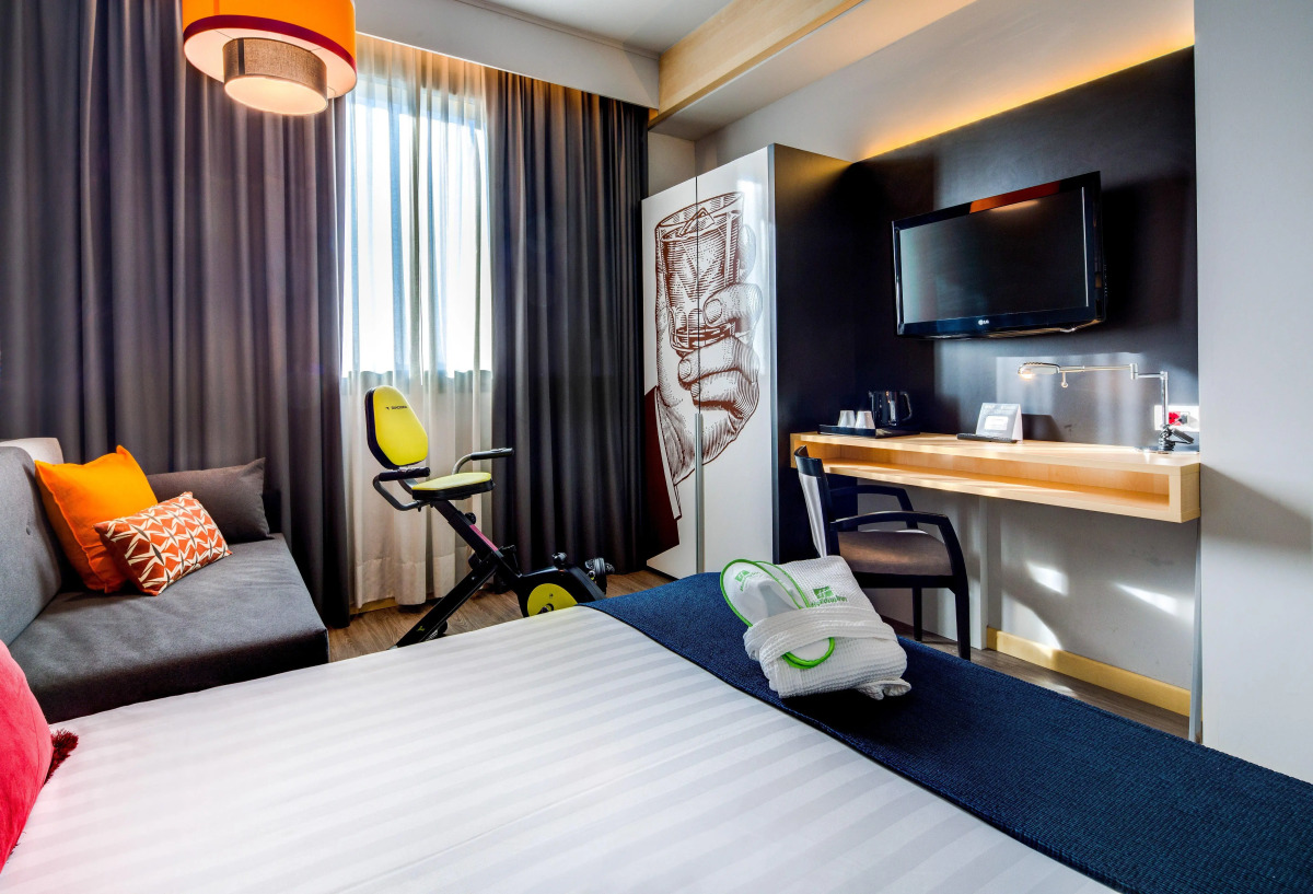 Отель Holiday Inn Bologna Fiera