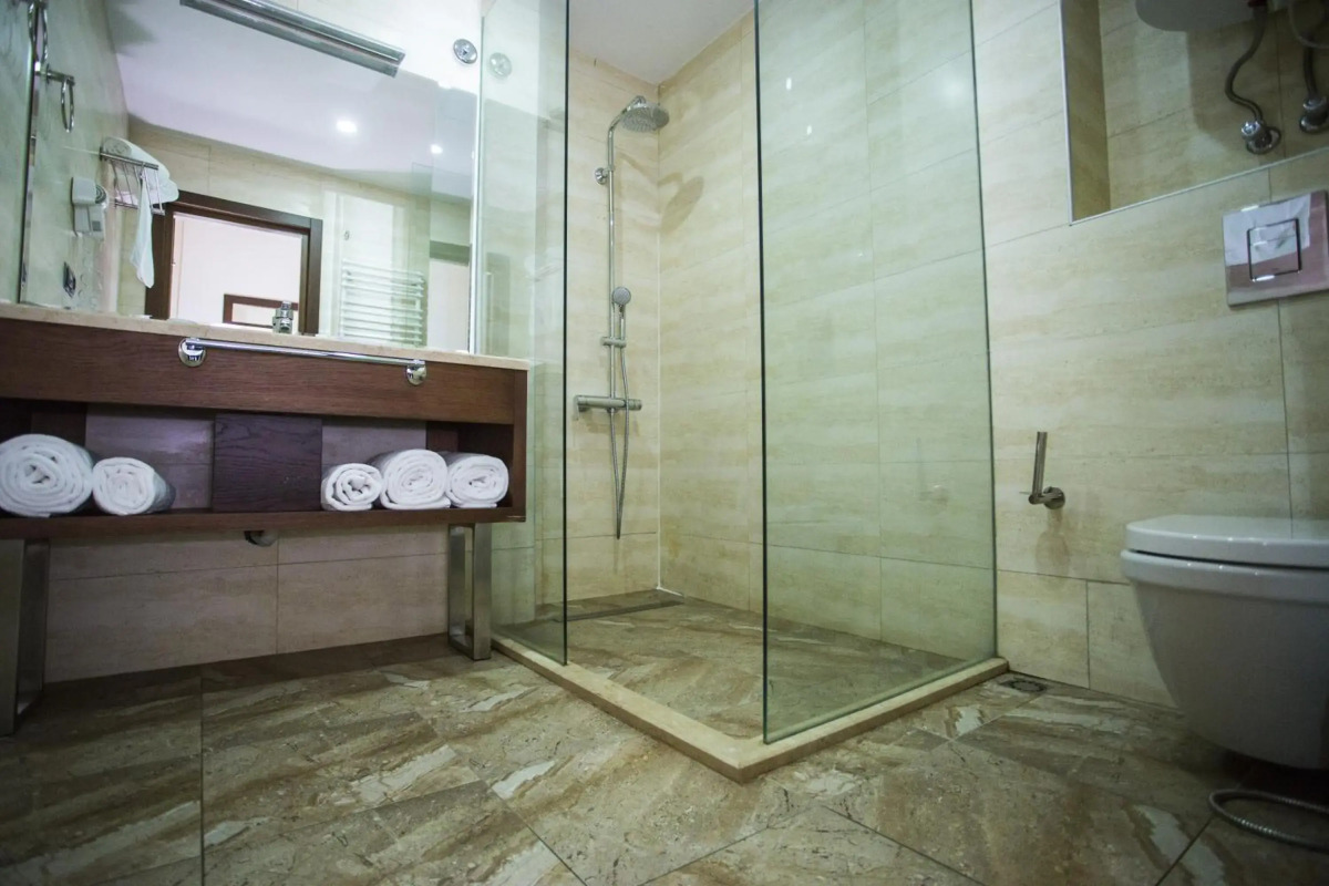 Отель Corner Inn