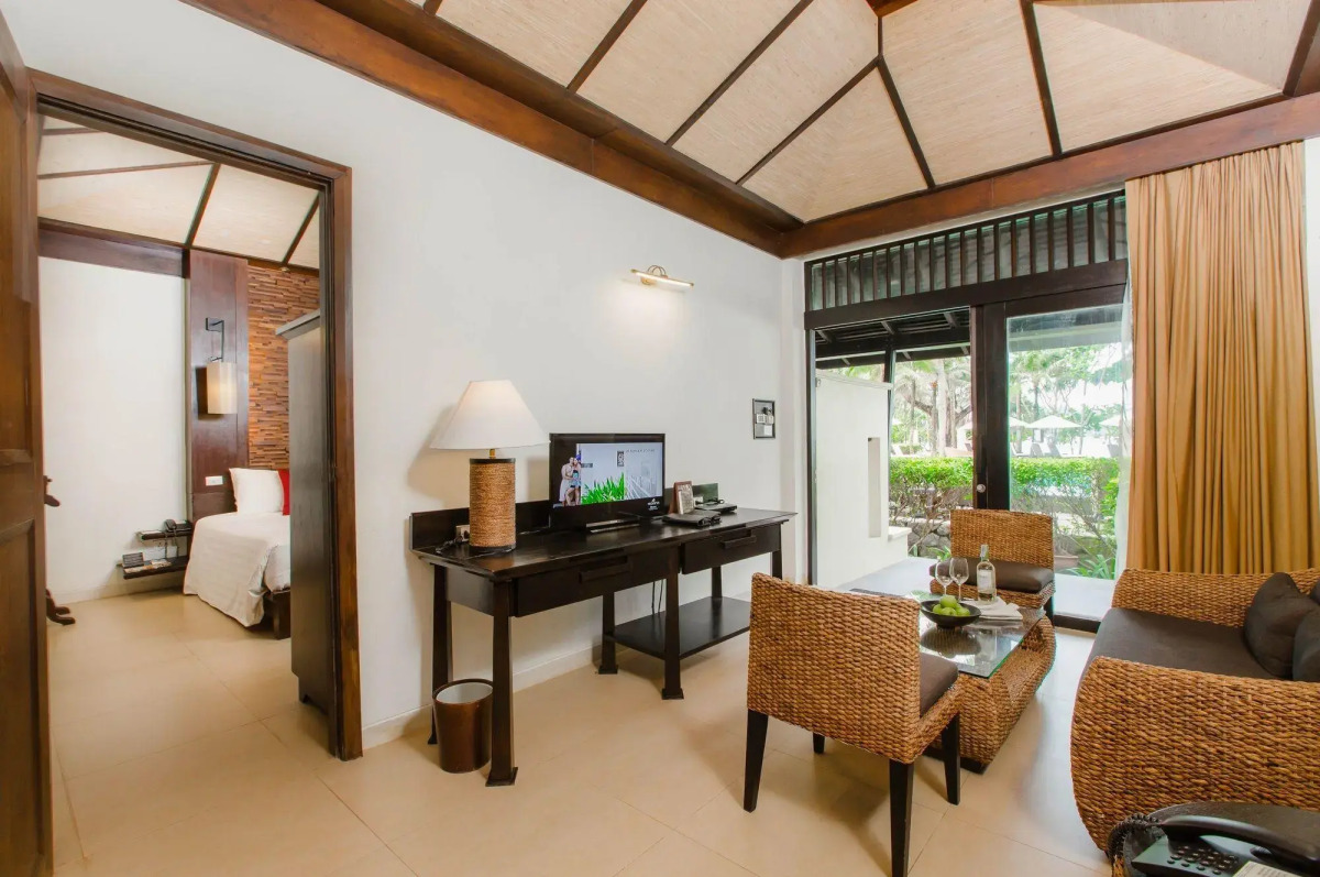 Impiana Beachfront Resort Patong, Phuket