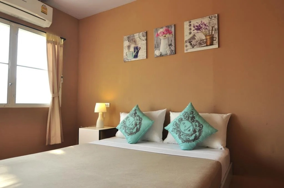 Phi Phi Uphill Cottage