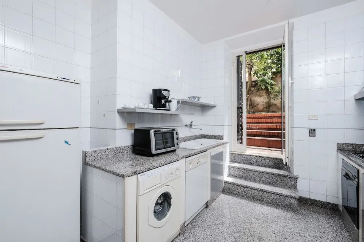 Lush Garden Steps Away from Great Park
