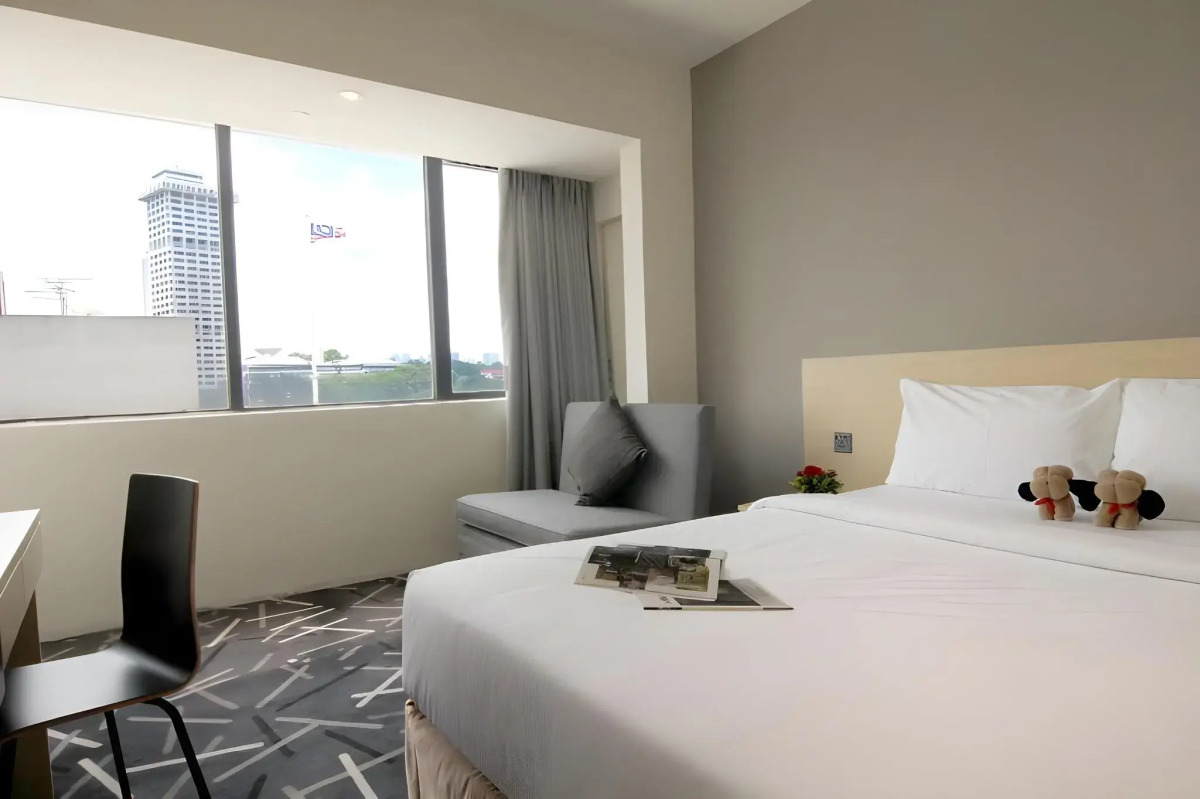 Pacific Express Hotel Central Market