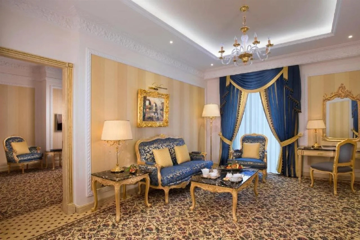 Royal Rose Abu Dhabi, a Curio by Hilton Affiliated Hotel