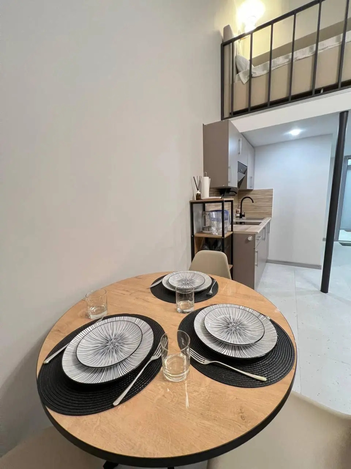 Lucky Room (Лаки Рум) на улице Большая Почтовая 18/20 строение 15