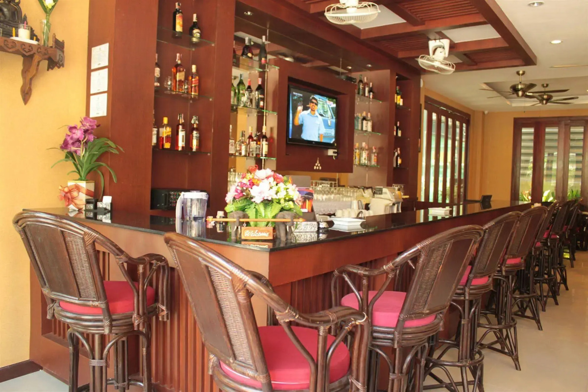 Patong Hemingway's Hotel