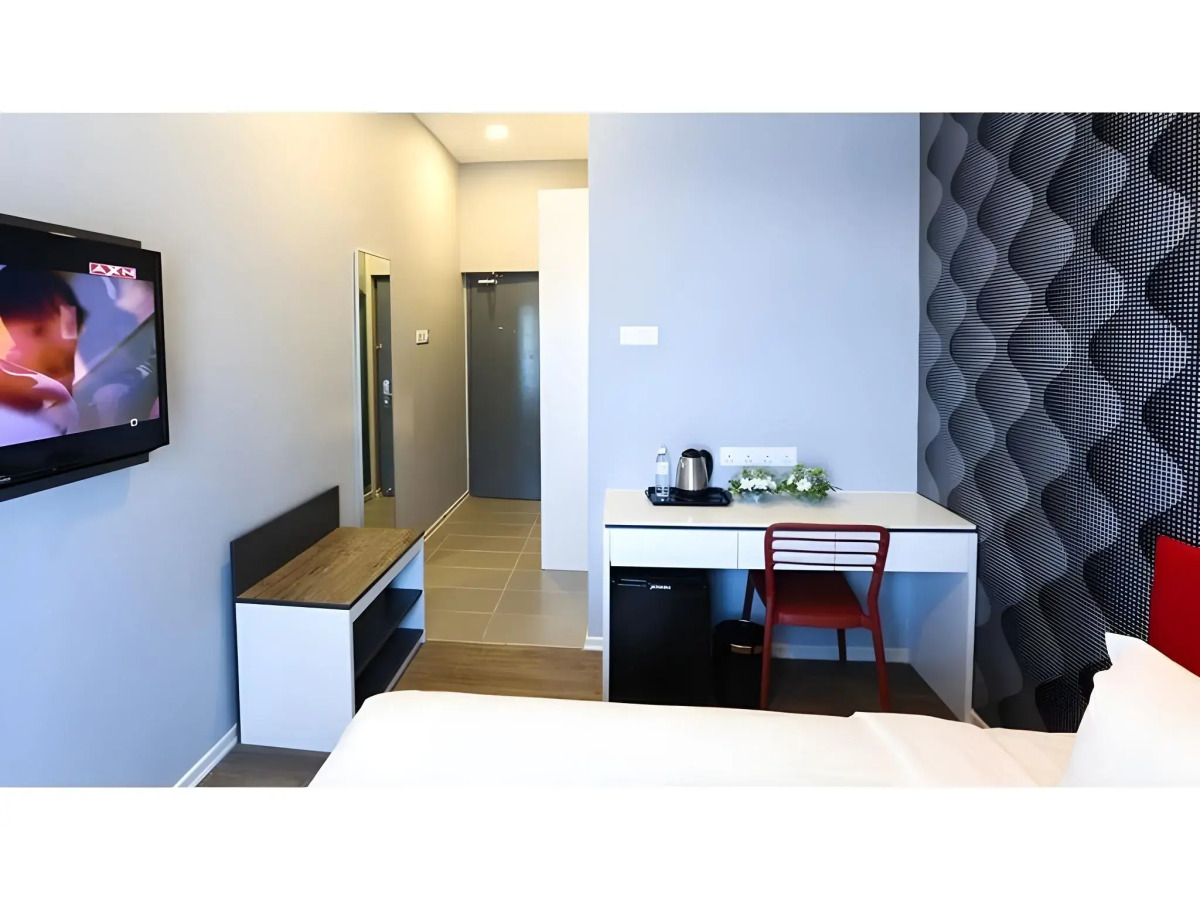 Cenang Plaza Beach Hotel