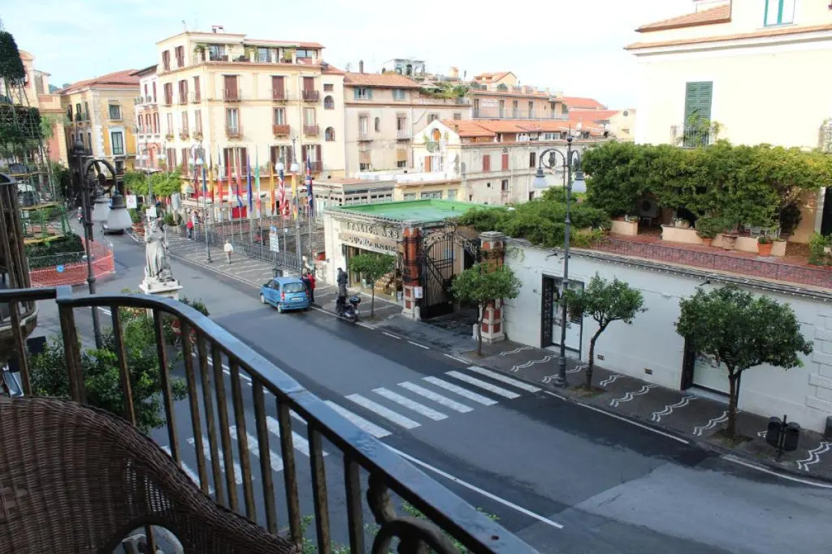 Piazza Tasso B&B