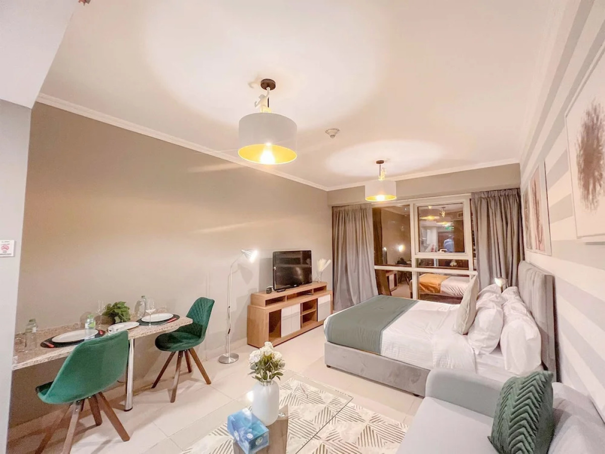 Cosmos Living Stylish Studio Near Marina