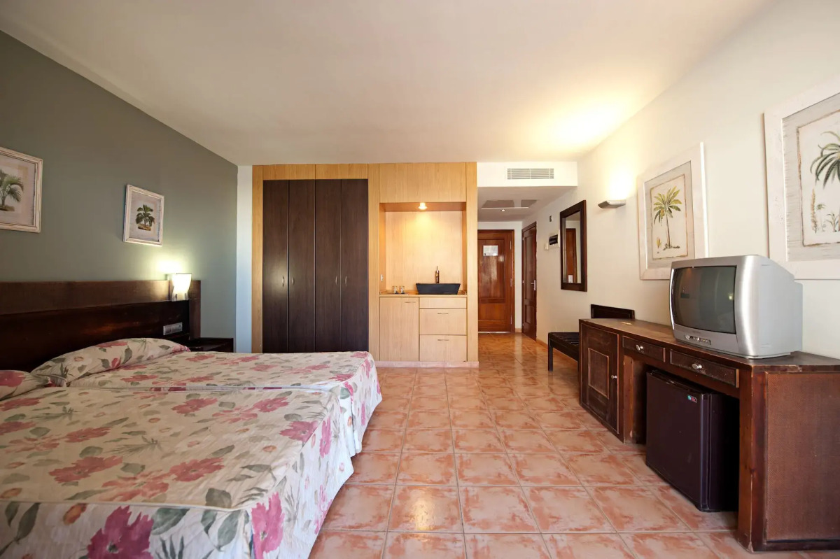 LIVVO Lago Taurito Hotel & Aquapark All Inclusive