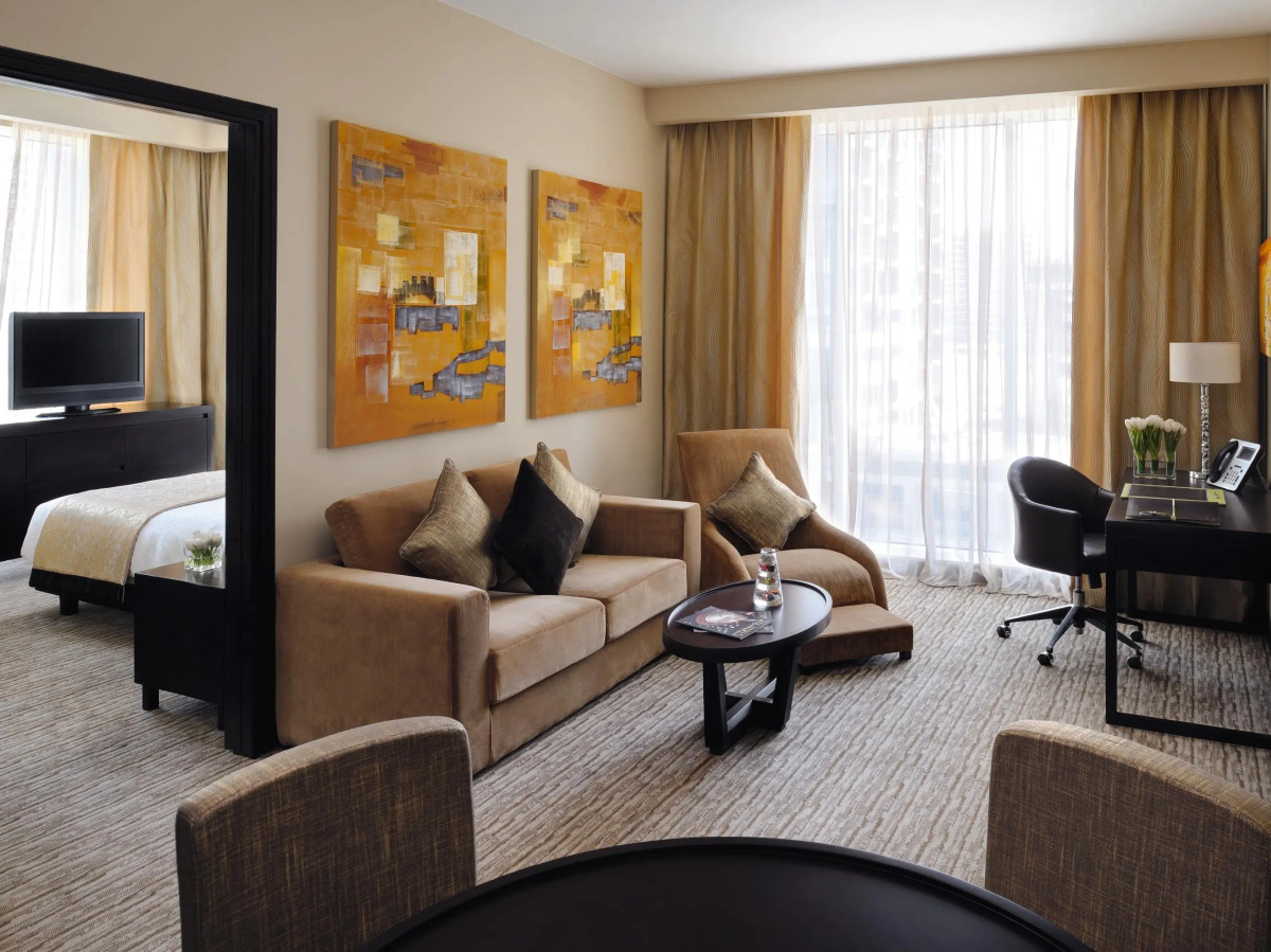 Mövenpick Jumeirah Lakes Towers Hotel