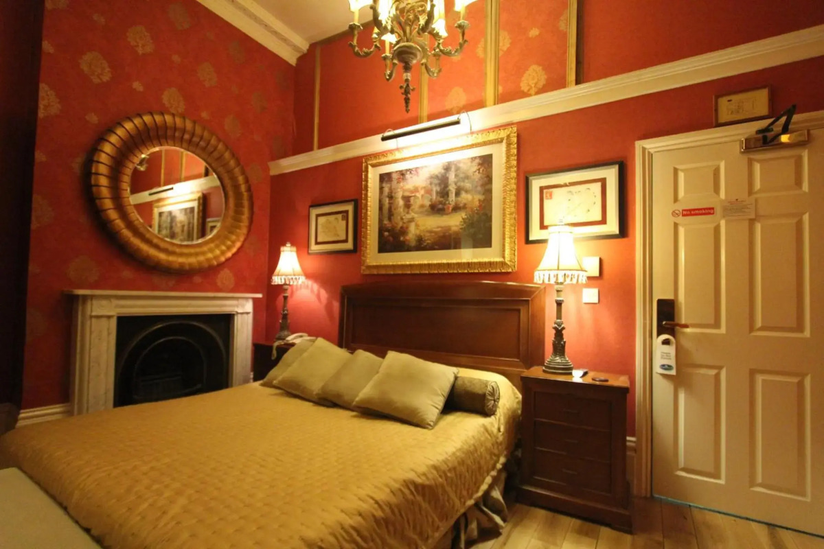 Opulence Boutique Hotel