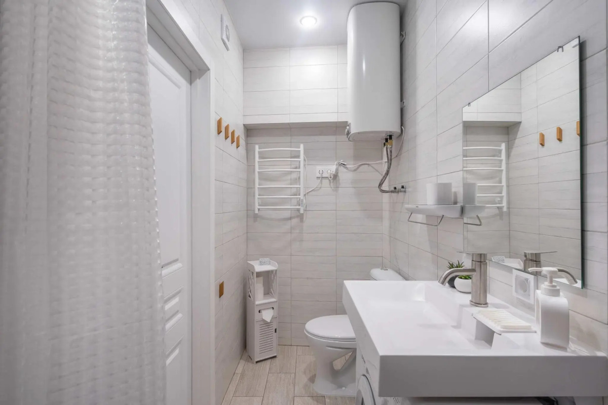 Метры в центре на Греческом проспекте 17