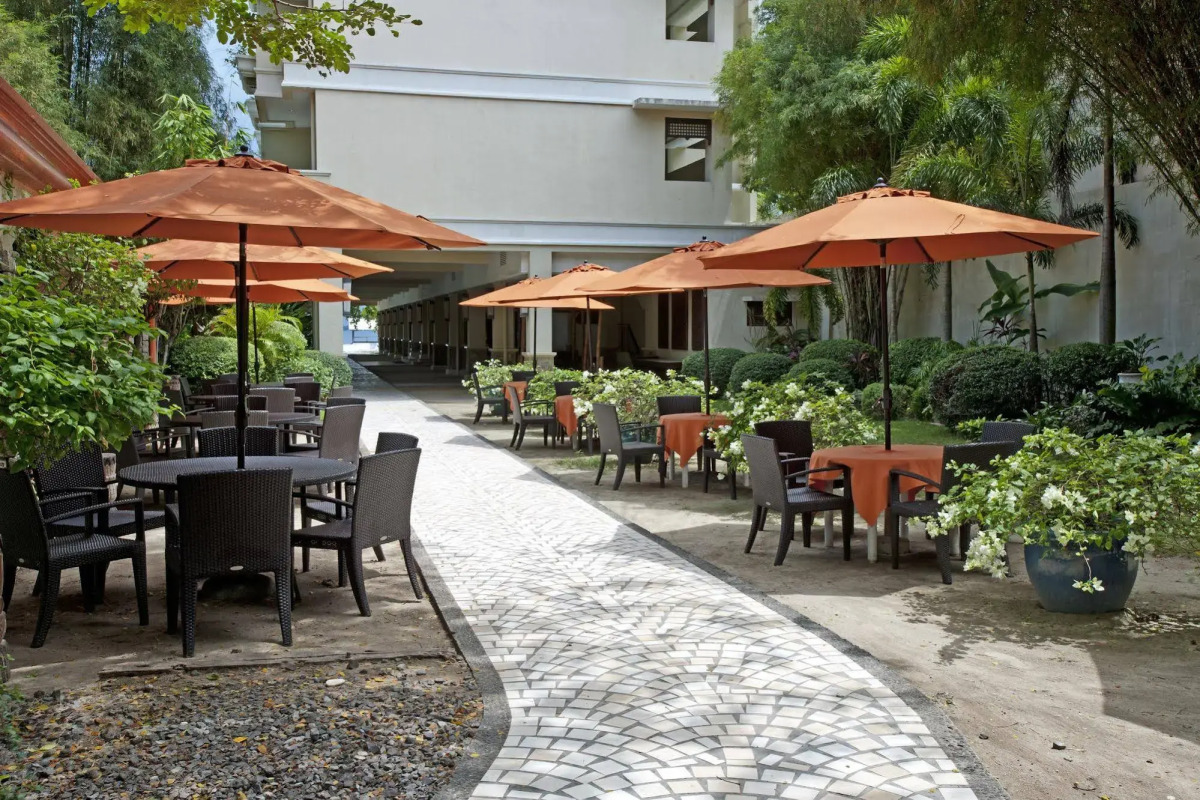 Costabella Tropical Beach Hotel