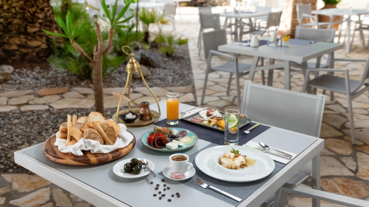 Kontokali Bay Resort & Spa