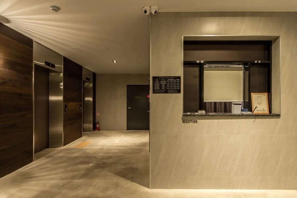 Brown Dot Hotel Hadan