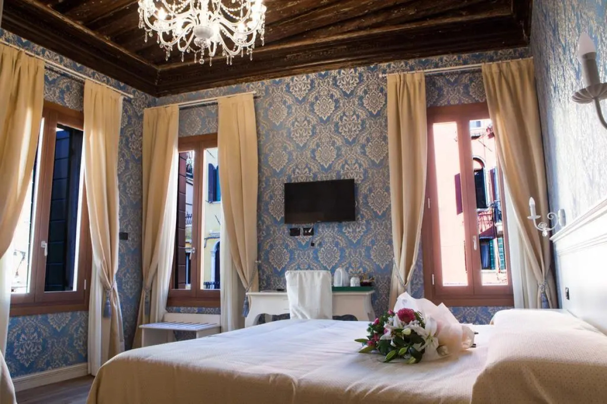 Charming Palace Santa Fosca