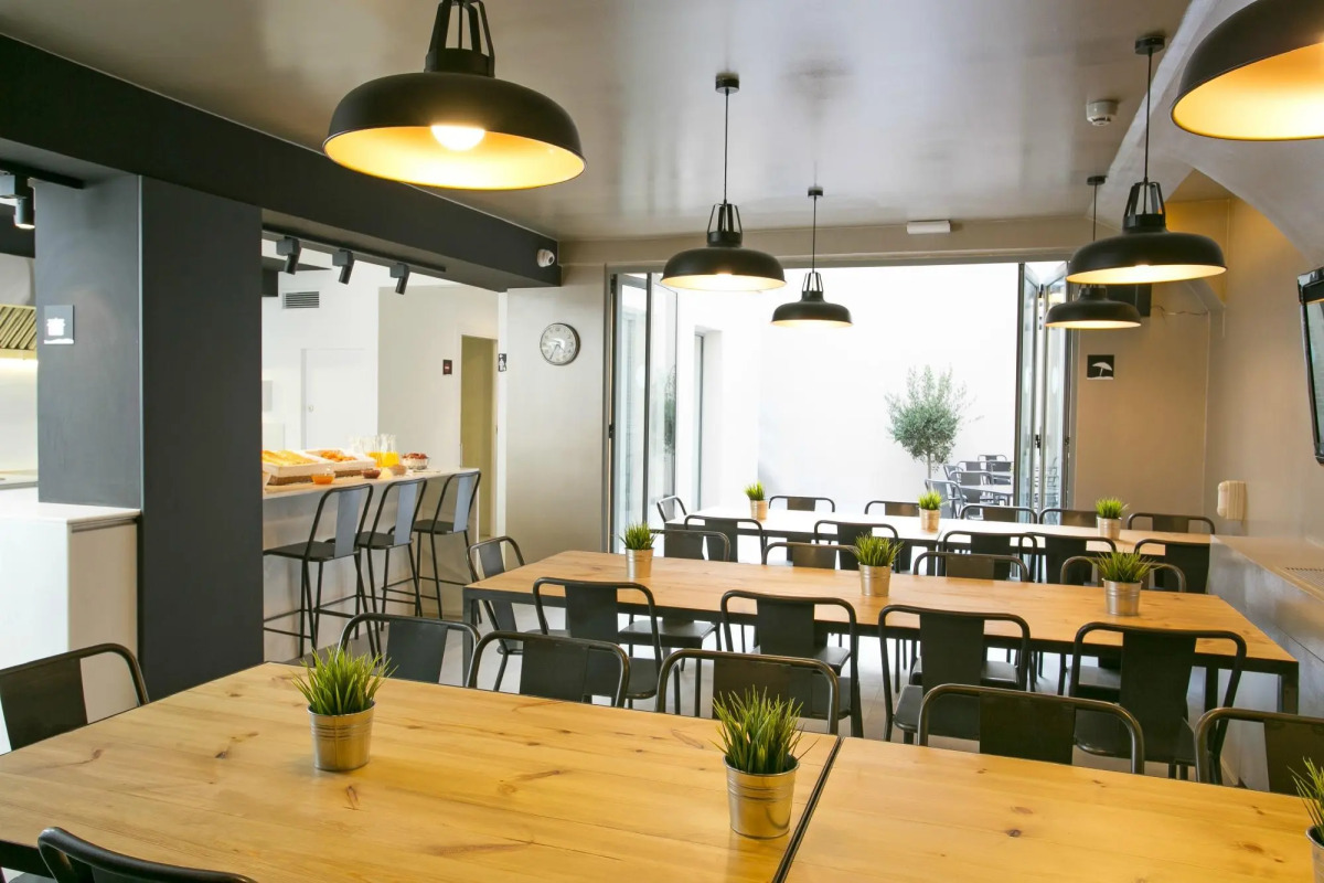 Sant Jordi Hostels Rock Palace