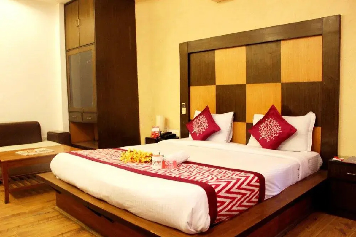 OYO 305 Hotel Rajdeep Palace