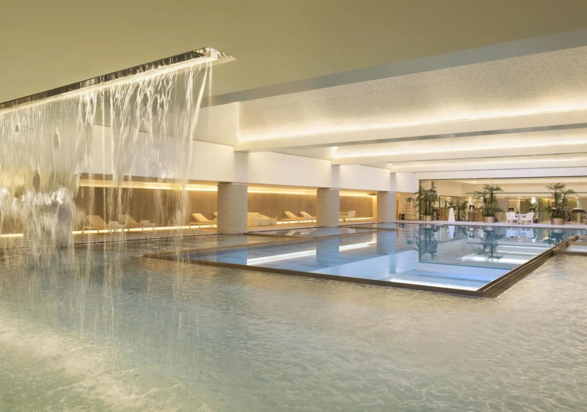 HUALUXE Shanghai Twelve at Hengshan by IHG