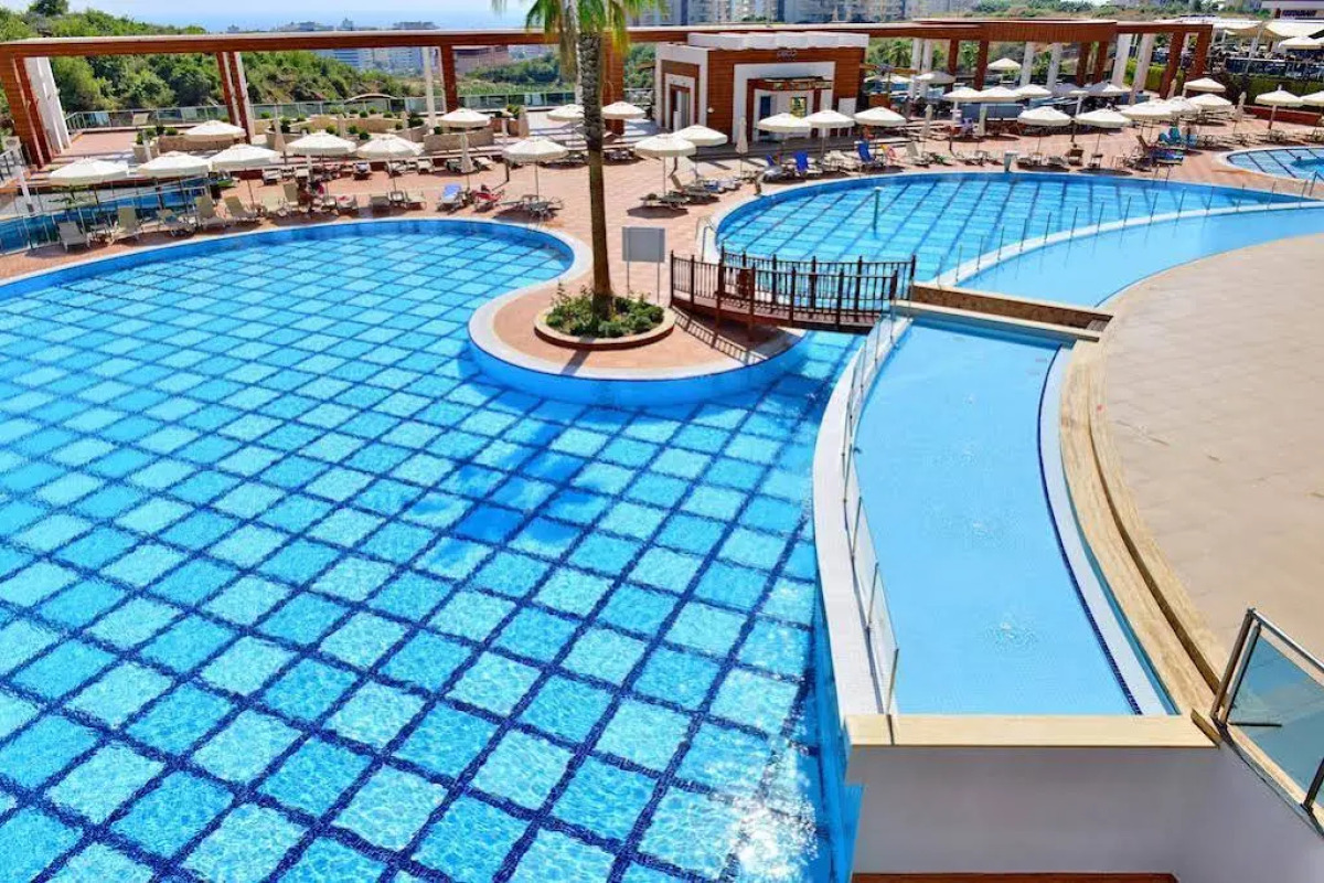 Azura Park Residence