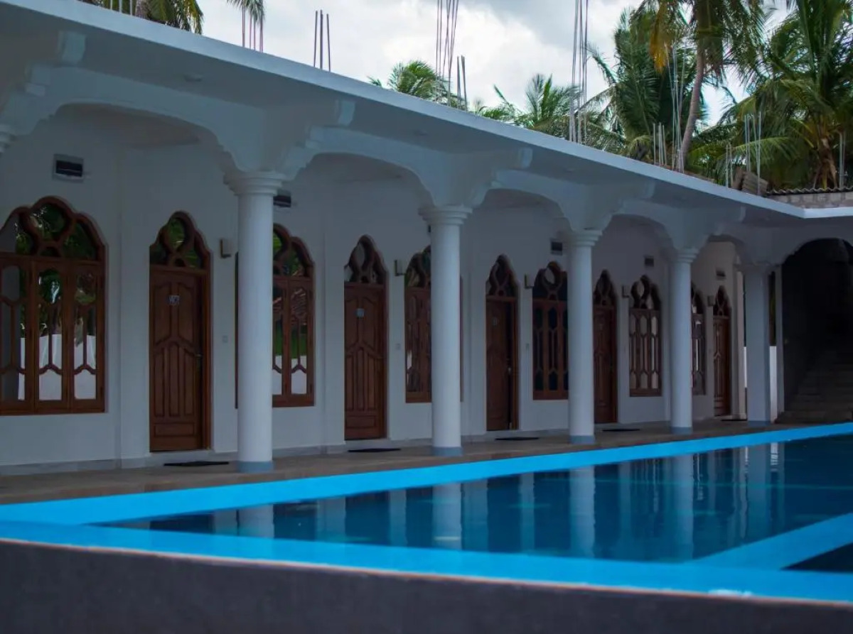 MRD Beach Hotel