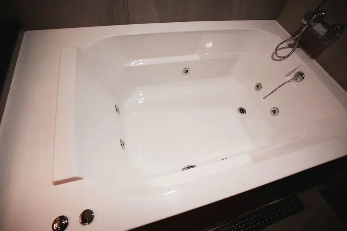 Yaja Gangnam Nonhyeon