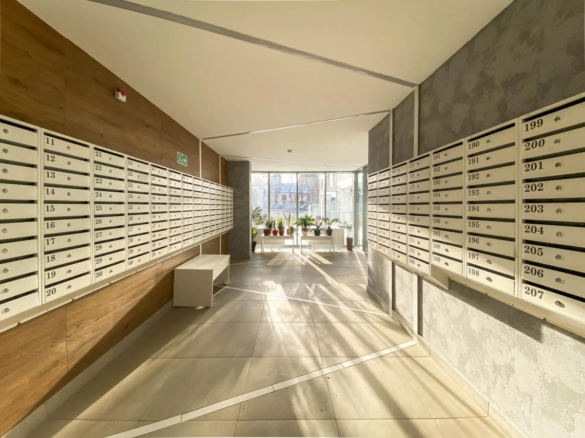 Cosmos (Космос) на улице Революции 52В