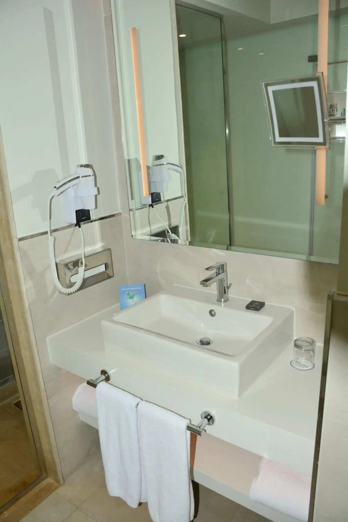 Reef Oasis Beach Resort