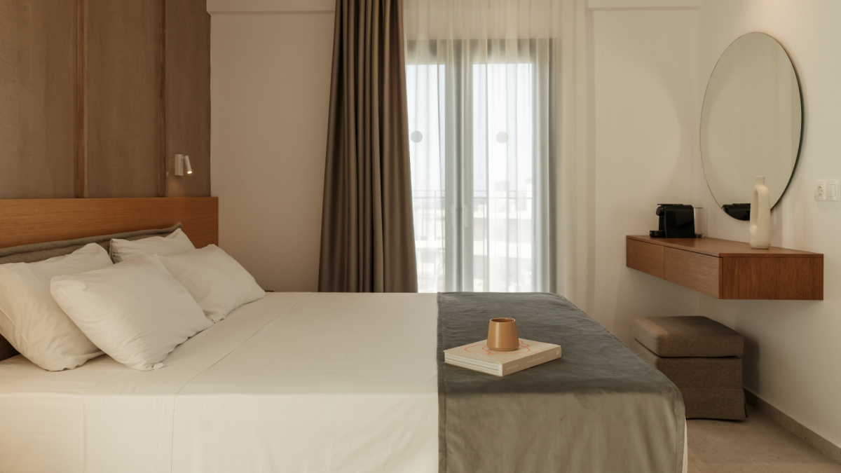 Nami Hotel & Suites