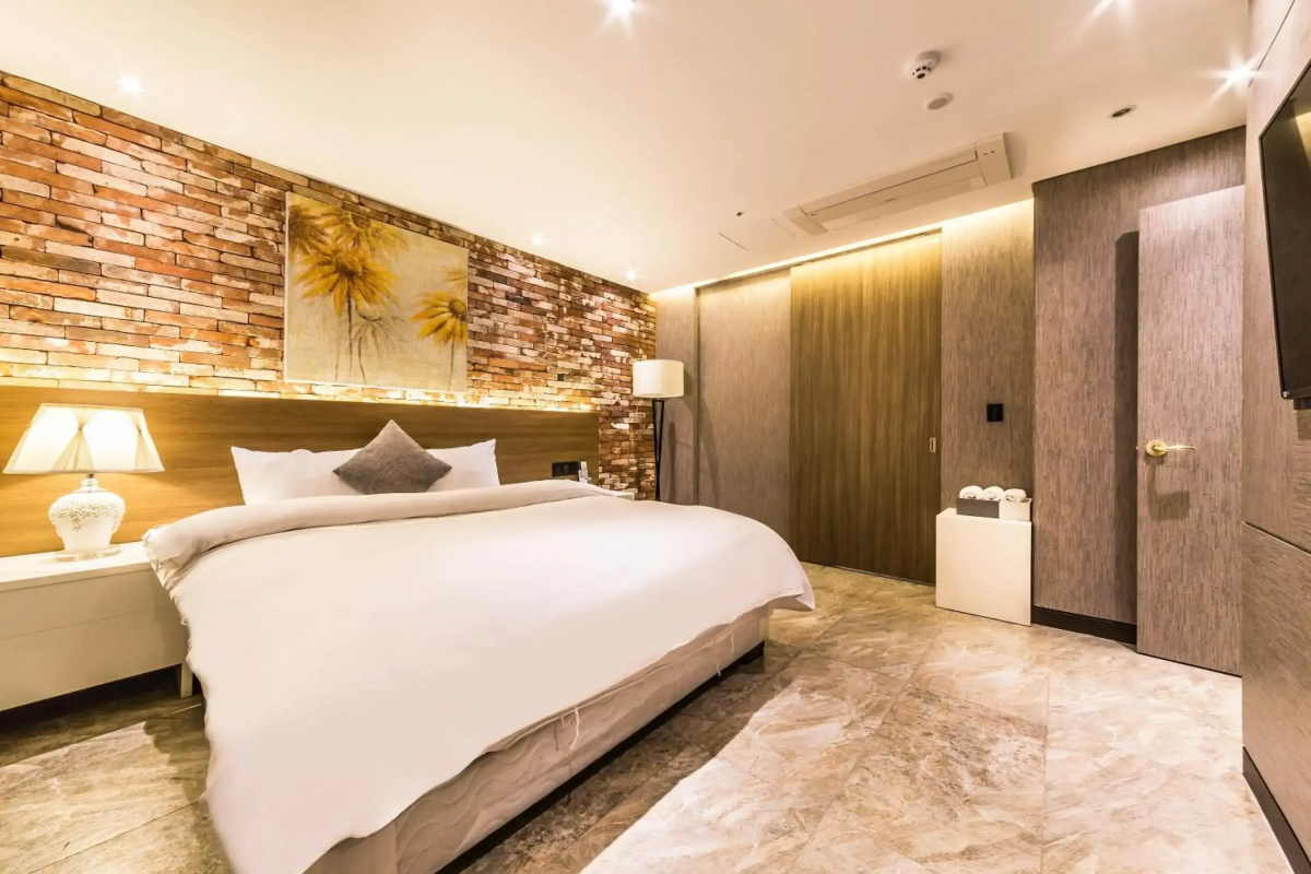 Guwol Hotel
