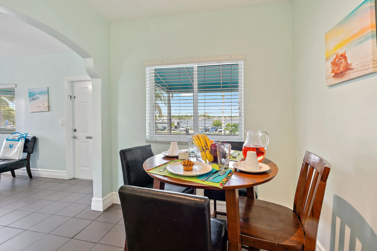 Hollywood Beachside Boutique Suites