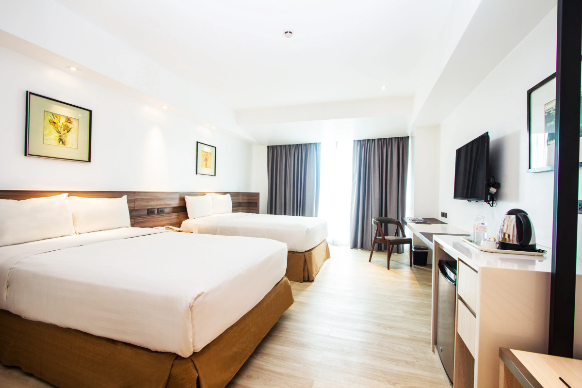 Crown Regency Hotel and Towers