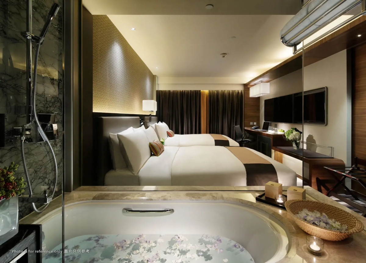 Royal Plaza Hotel