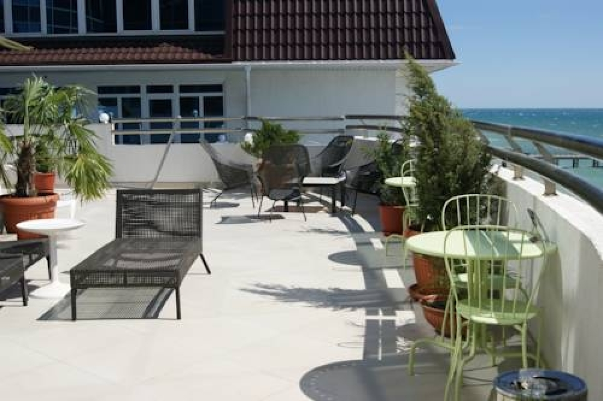 Отель Laza Hall