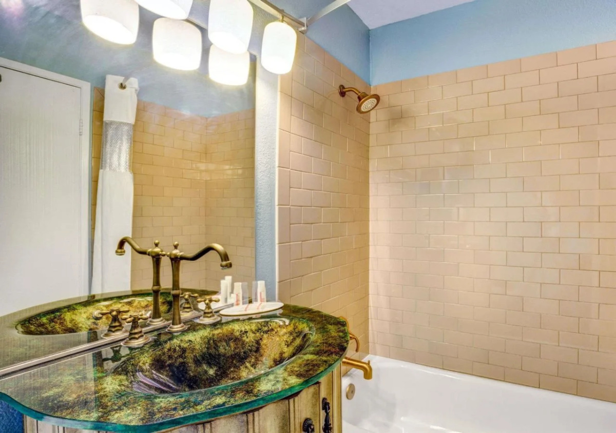 Travelodge Center Strip