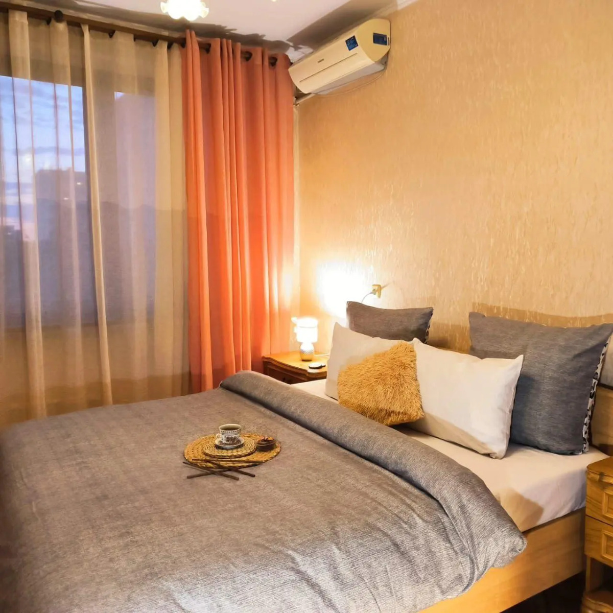 Апартаменты Лора Хоум на ул. Чертановская, д. 29, корп. 2