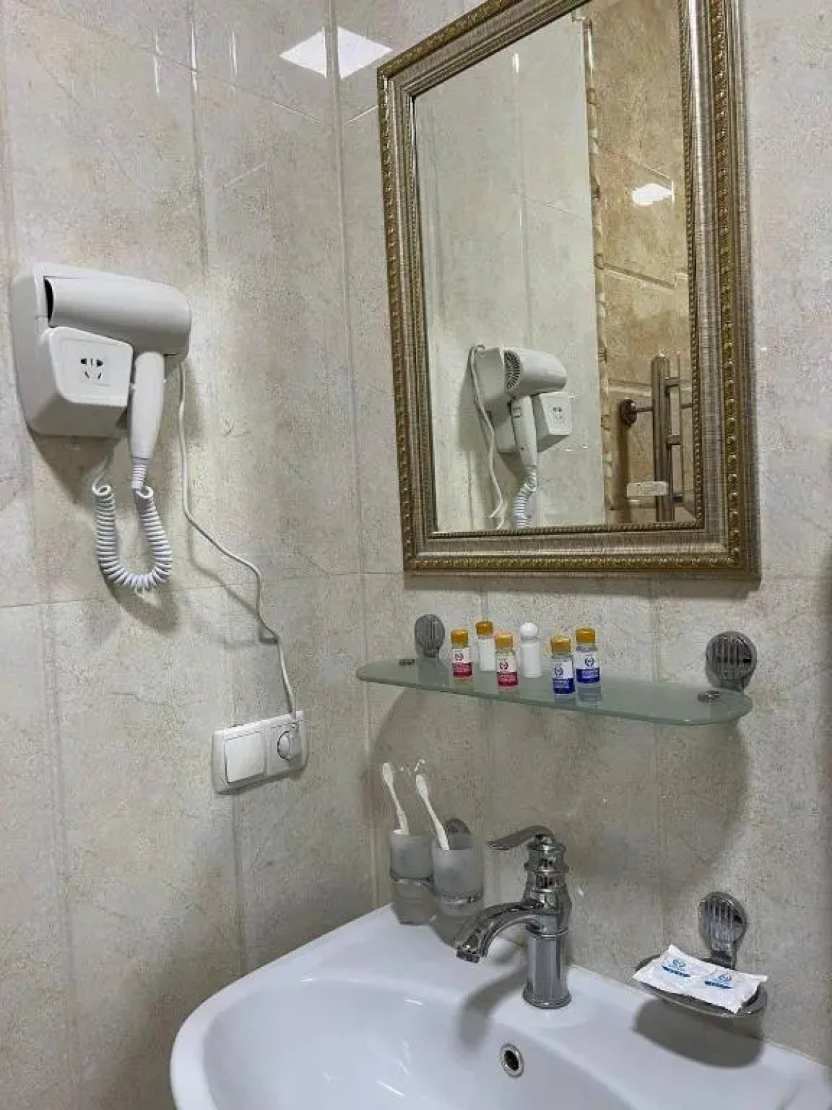 Мини-отель Alisher Hotel