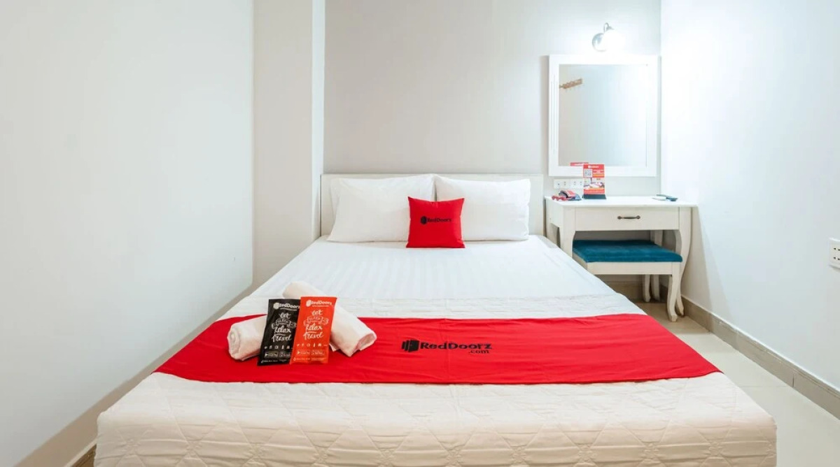 RedDoorz Near Tan Dinh Market 3