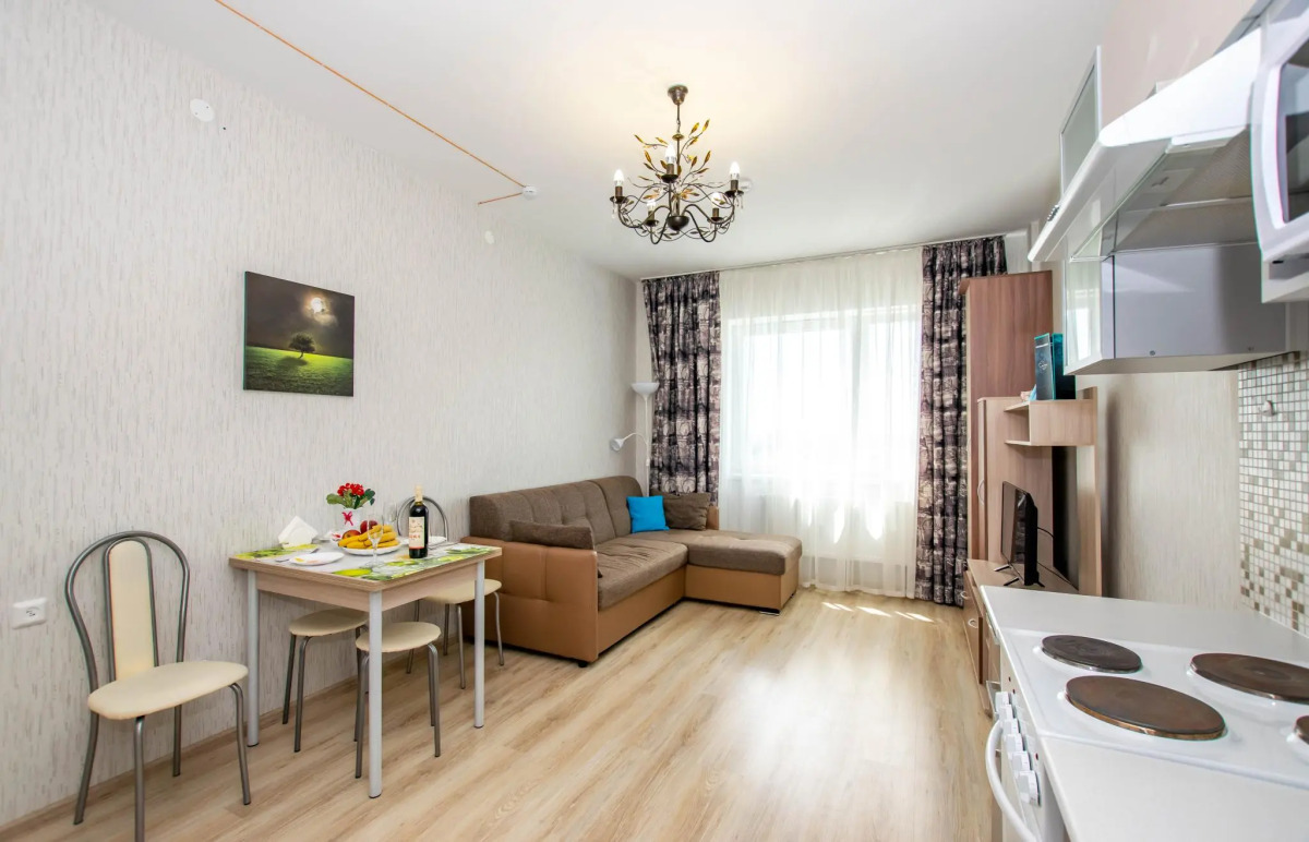 Cosmos (Космос) на улице Революции 48А