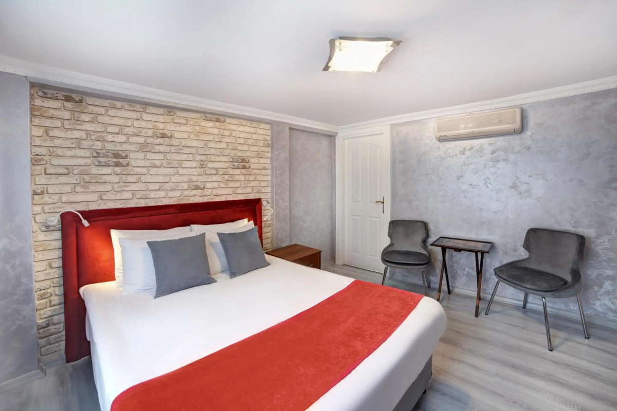 Serenity Hotel